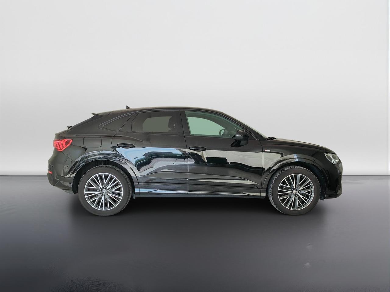 AUDI Q3 I 2019 Sportback - Q3 Sportback 35 2.0 tdi S line edition quattro s-tronic
