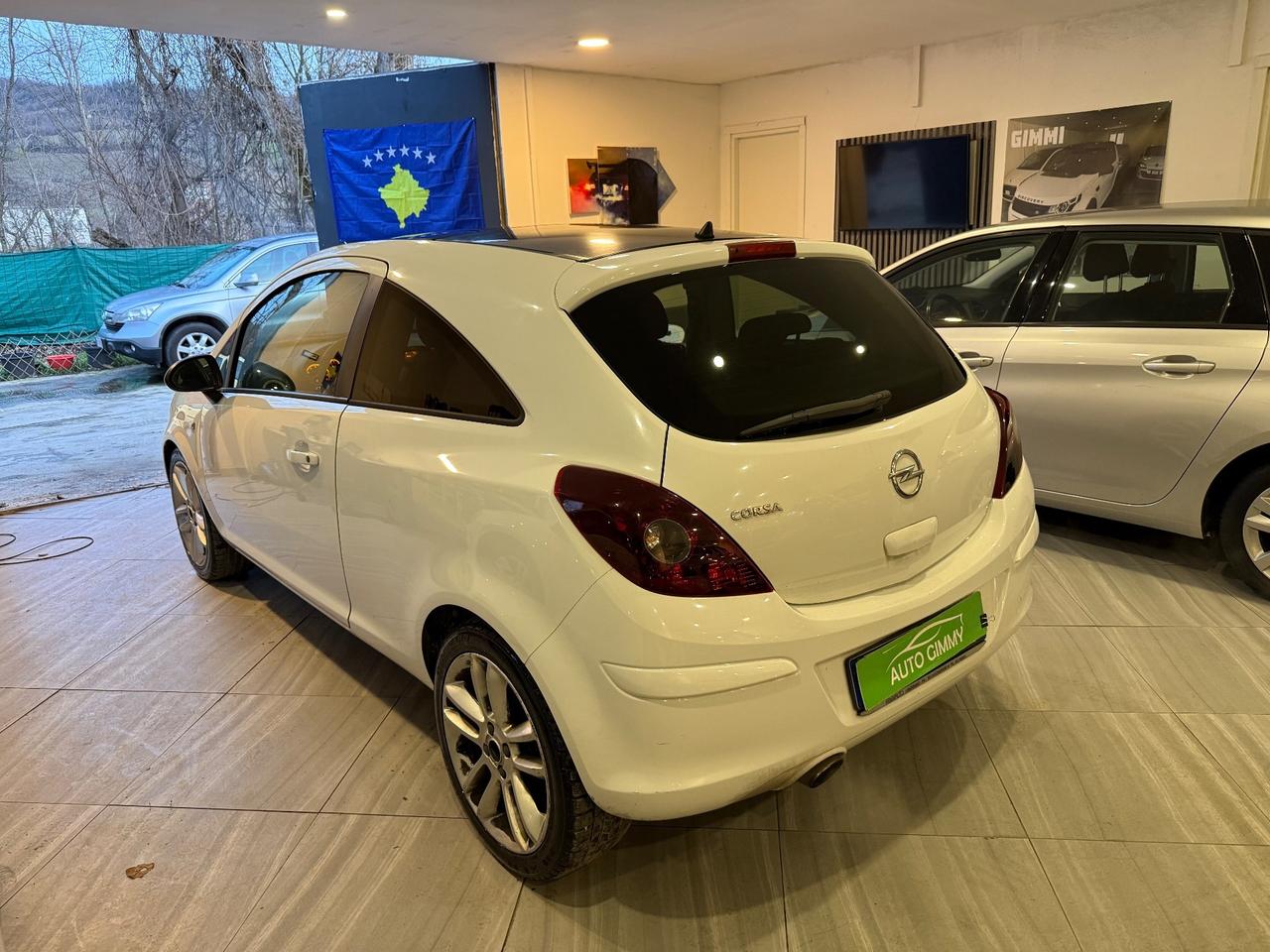 Opel Corsa 1.2 METANO BENZINA 2012