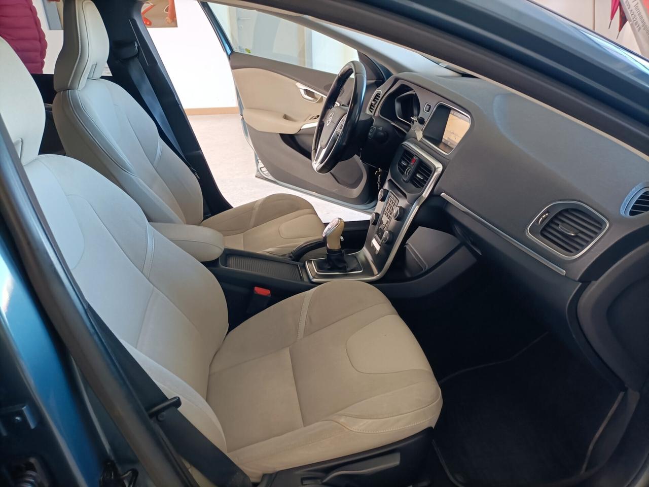 Volvo V40 D2 1.6 Momentum 09/2013