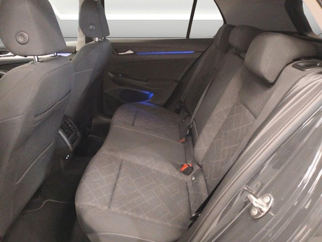 VOLKSWAGEN Golf 8ª serie Golf 1.0 eTSI EVO DSG...