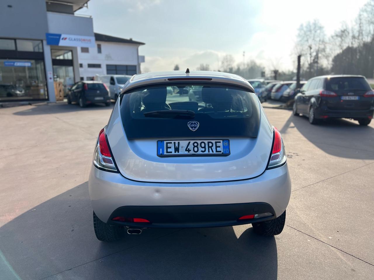 Lancia Ypsilon 1.2 69 CV 5 porte GPL Ecochic Silver