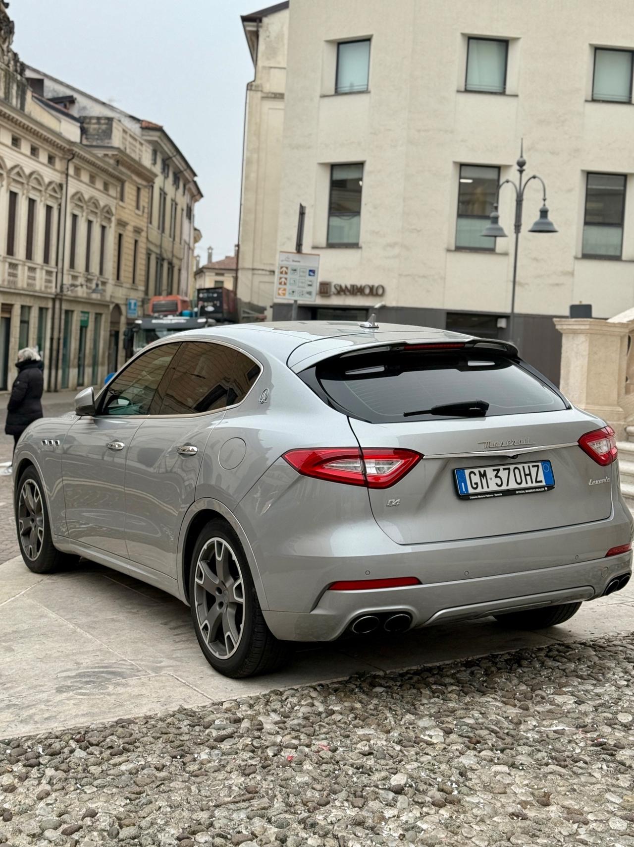 Maserati Levante 3.0D V6 Diesel AWD 250CV SERVICE MASERATI