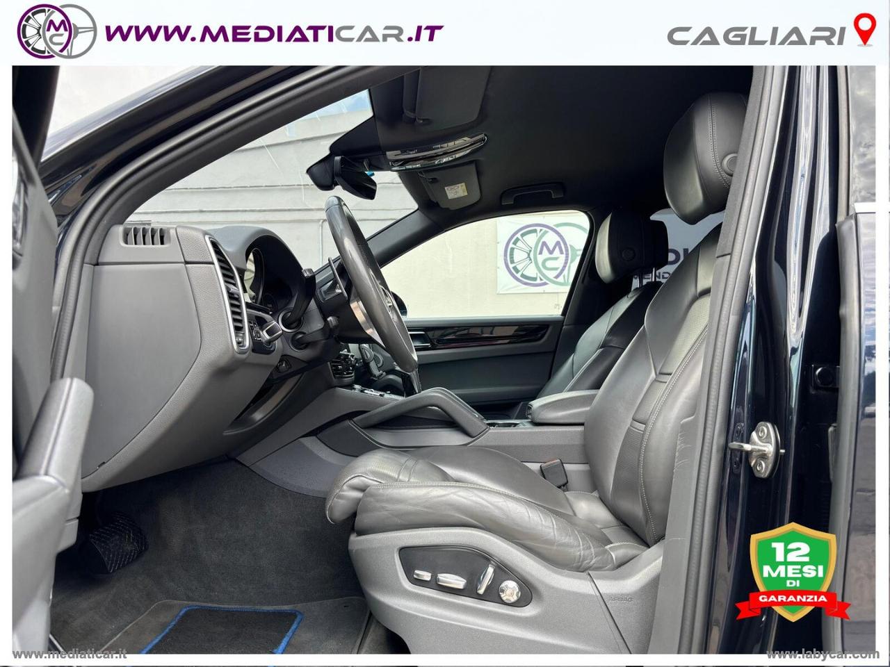 PORSCHE Cayenne 3.0 V6