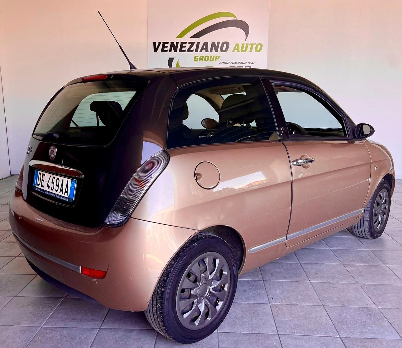 Lancia Ypsilon 1.2 Argento