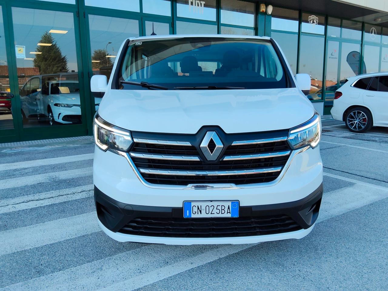 Renault Trafic 2.0dci 140cv 9 posti 2023 PASSO LUNGO