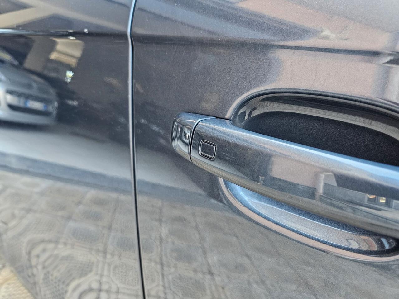 Audi A4 2.0 TDI 143CV S-Line