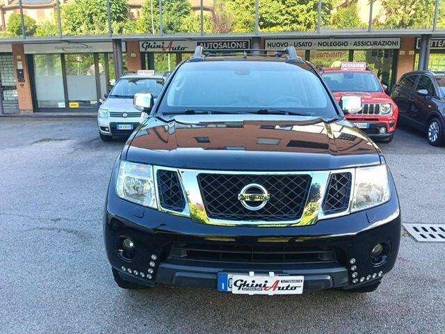 NISSAN Navara 2.5 dCi 190CV 4 porte Double Cab LE*gancio traino*