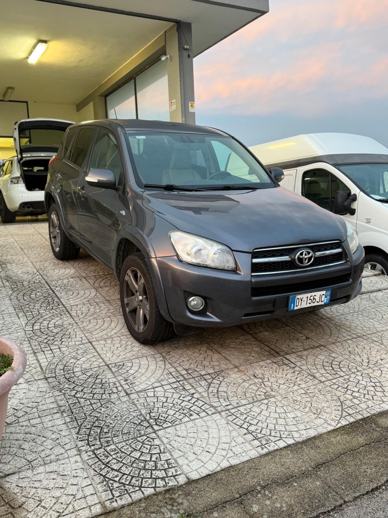 Toyota RAV4 2.2 D-4D 150 CV Luxury