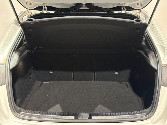 MERCEDES-BENZ A 180 d Automatic Business