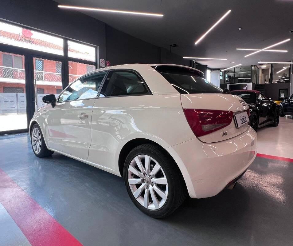 Audi A1 1.6 tdi Ambition 105cv