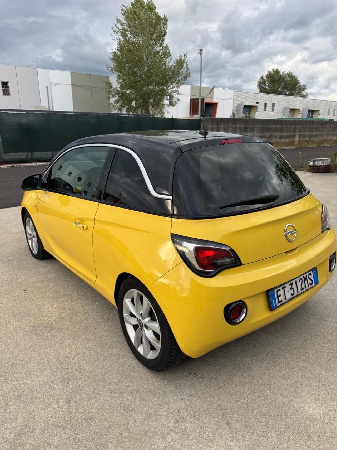 Opel Adam 1.2 70 CV Jam neopatentati
