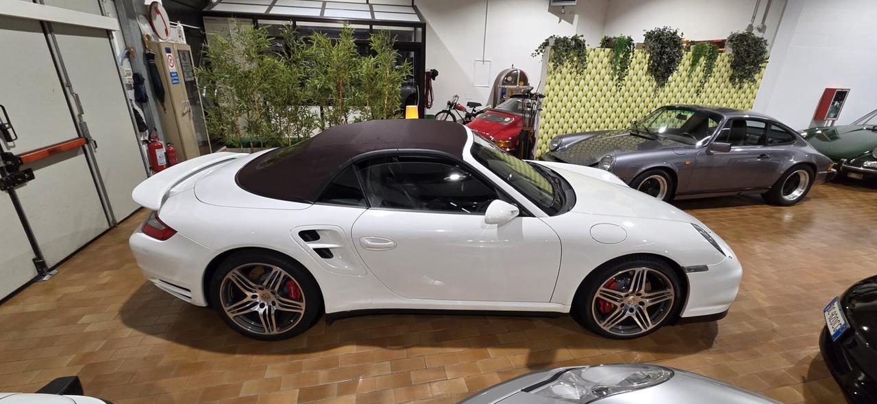 Porsche 911 997 Carrera Turbo Cabriolet Book service Italia