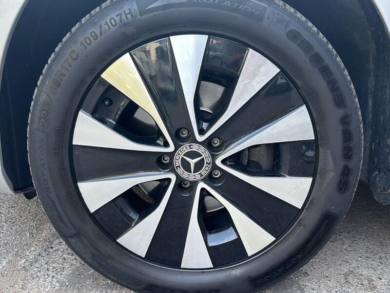 Mercedes-Benz Vito 114 CDI PC Mixto Compact Autocarro N1 con posti