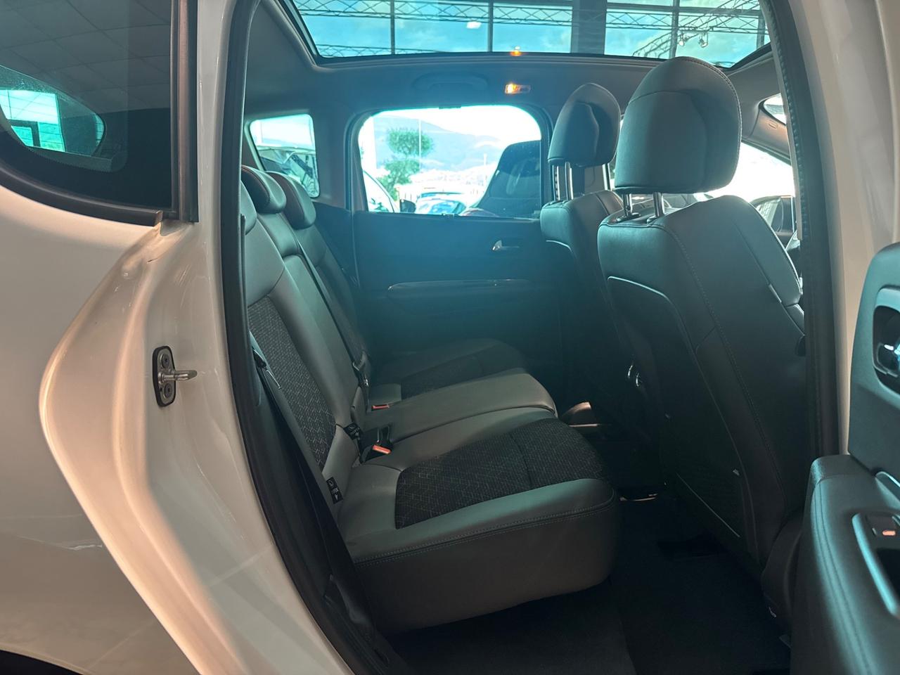 Peugeot 3008 BlueHDi 120 EAT6 S&S Crossway