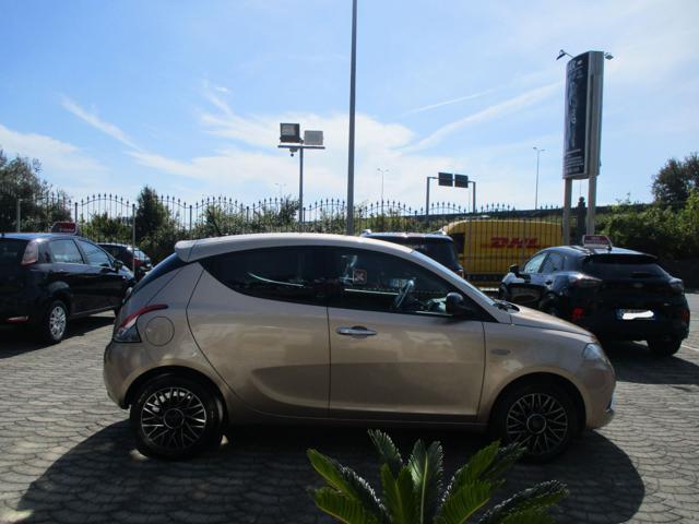 LANCIA Ypsilon 1.0 FireFly 5 porte S&S Hybrid Ecochic Gold