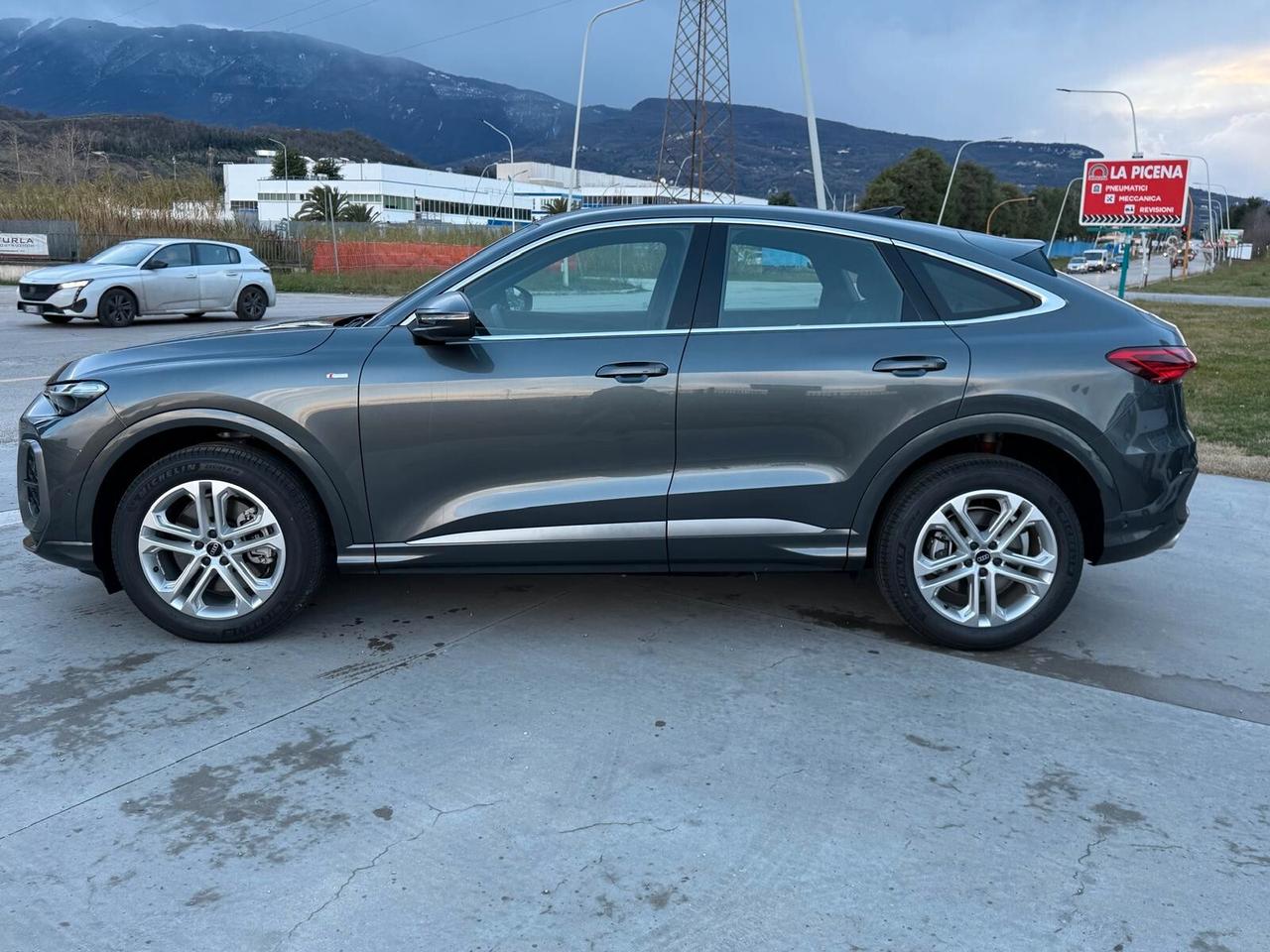 Audi Q5 SPB TDi 150 kW mHEV+ S tronic quattro line edition