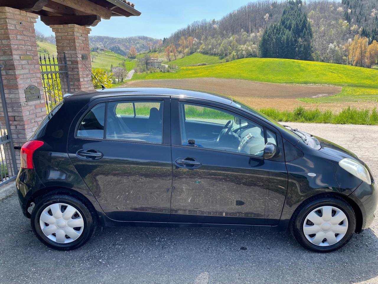 Toyota Yaris 1.3 5 porte Sol