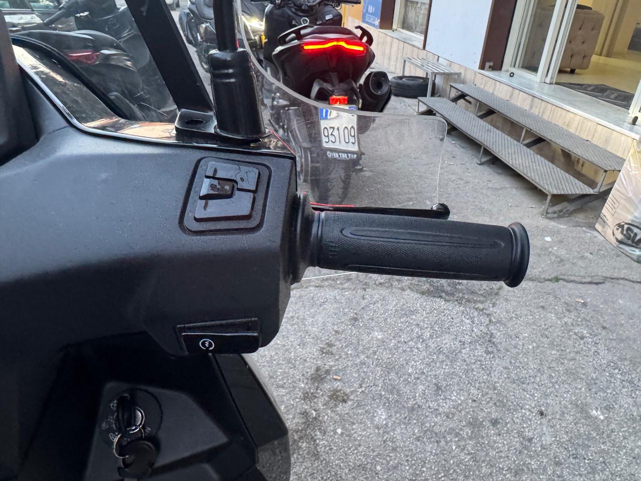 Peugeot Tweet 125 Gt