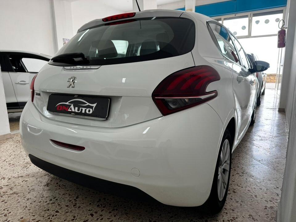 Peugeot 208 1.4 HDi 68 CV 5 porte Business