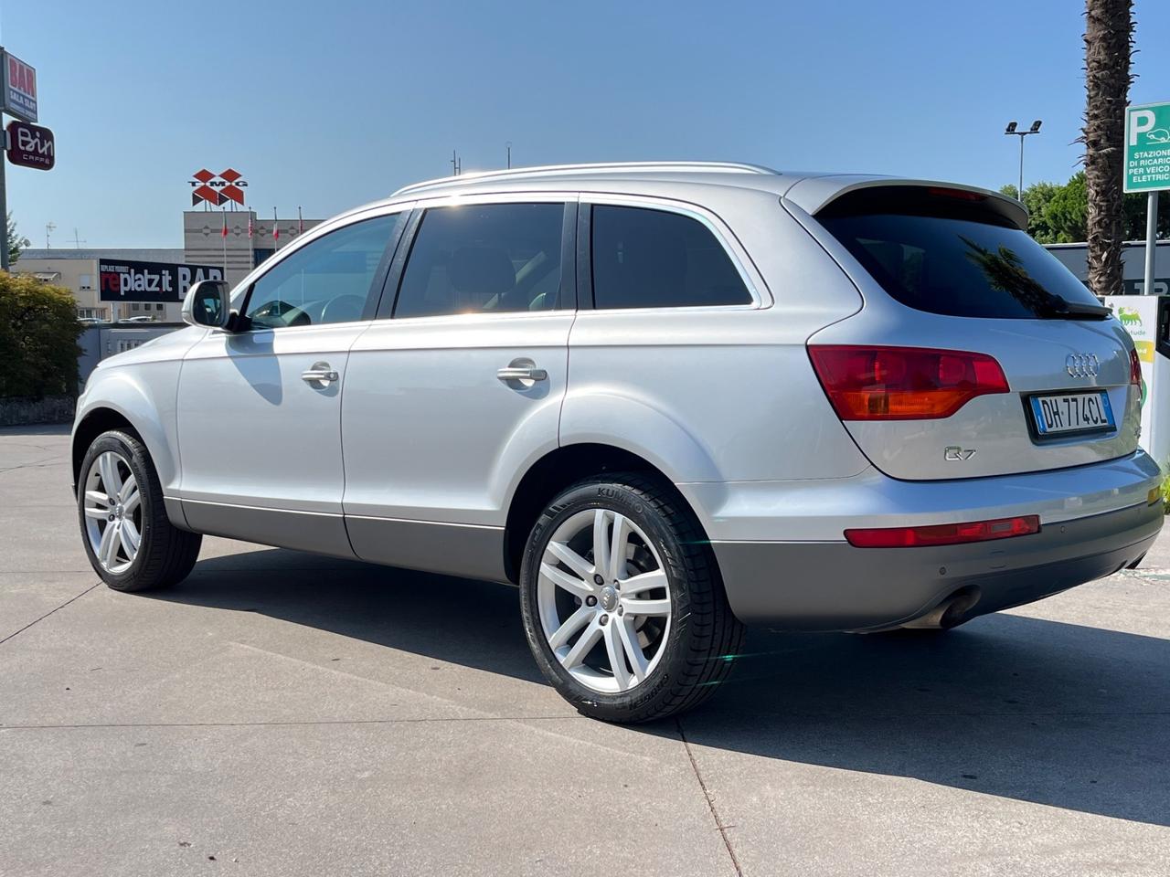 Audi Q7 3.0 V6 TDI 233CV quattro tiptronic