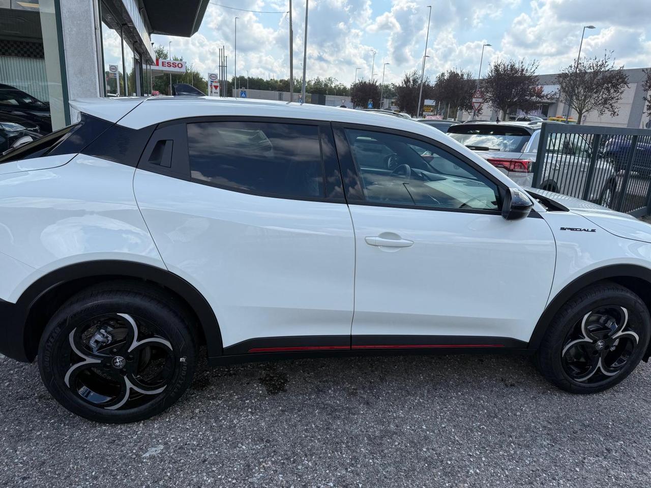 Alfa Romeo Junior 1.2 ibrida Speciale 145cv edct6