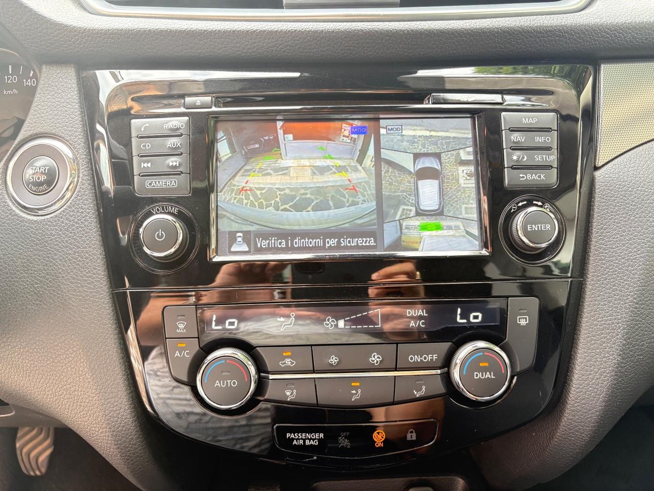 Nissan Qashqai 1.5dCi N-Connecta BIANCO PERLA FULL/LED