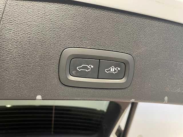 Volvo XC40 T3 1.5 163CV Geartronic R-design - IVA ESPOSTA