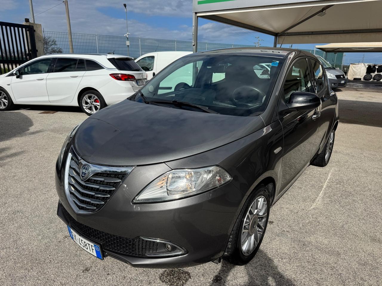 Lancia Ypsilon 1.3 MJT 16V 95 CV ECCELLENTI CONDIZIONI