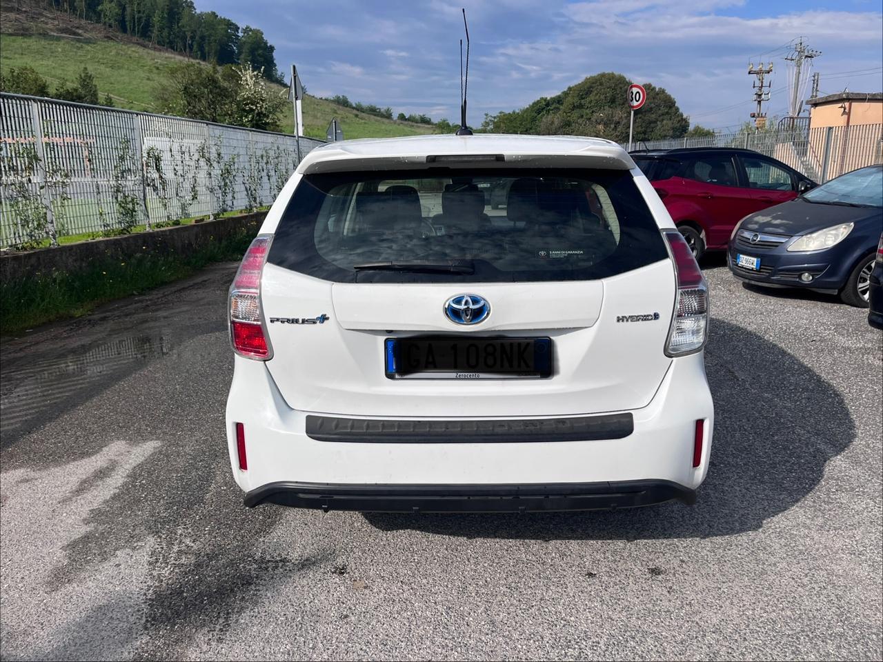 Toyota Prius 1.8 AWD Lounge