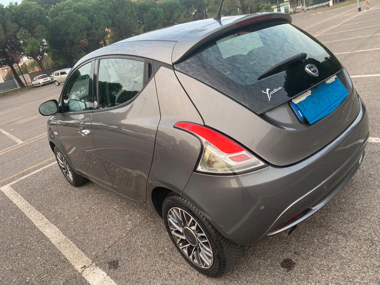 Lancia Ypsilon 1.2 69 CV 5 porte GPL Ecochic Gold