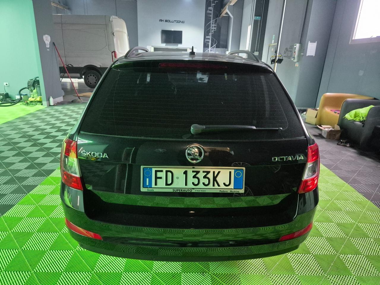 Skoda Octavia 1.6 TDI CR 110 CV Wagon Executive