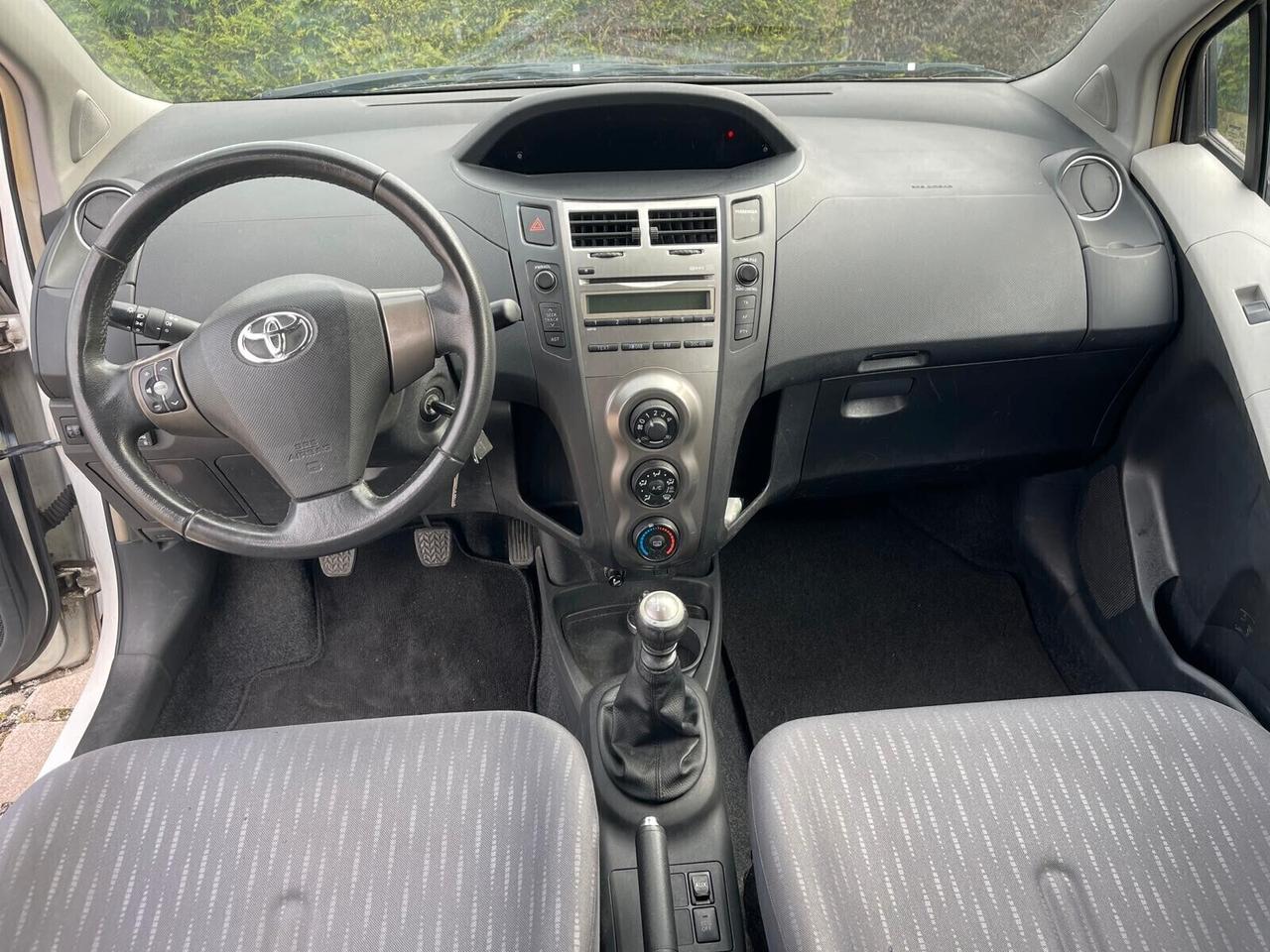 Toyota Yaris 1.3 5 porte Sol GPL Neopatentati