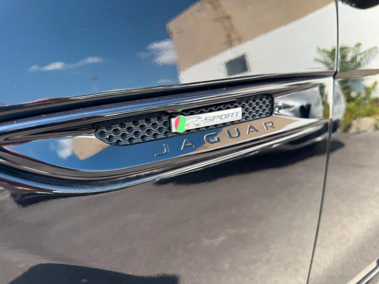 Jaguar F-Pace 2.0 D 180 CV AWD aut. R-Sport