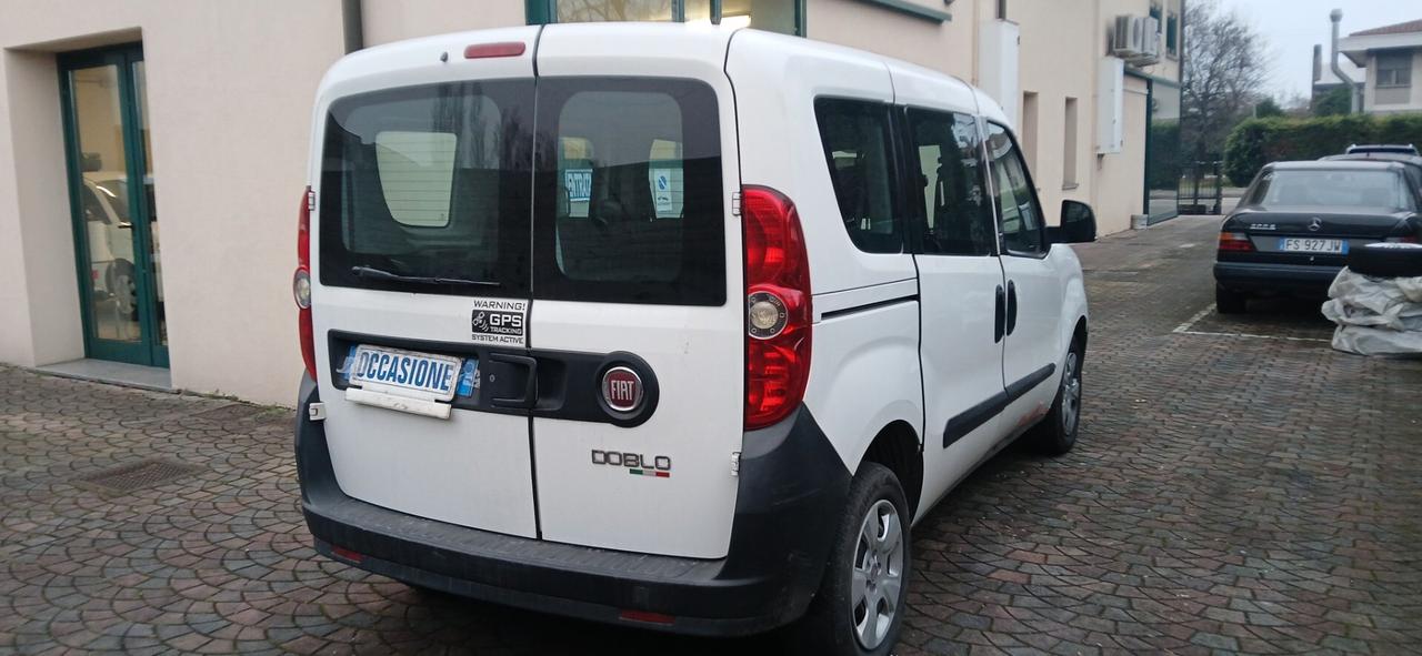 Fiat Doblo 5 posti autocarro