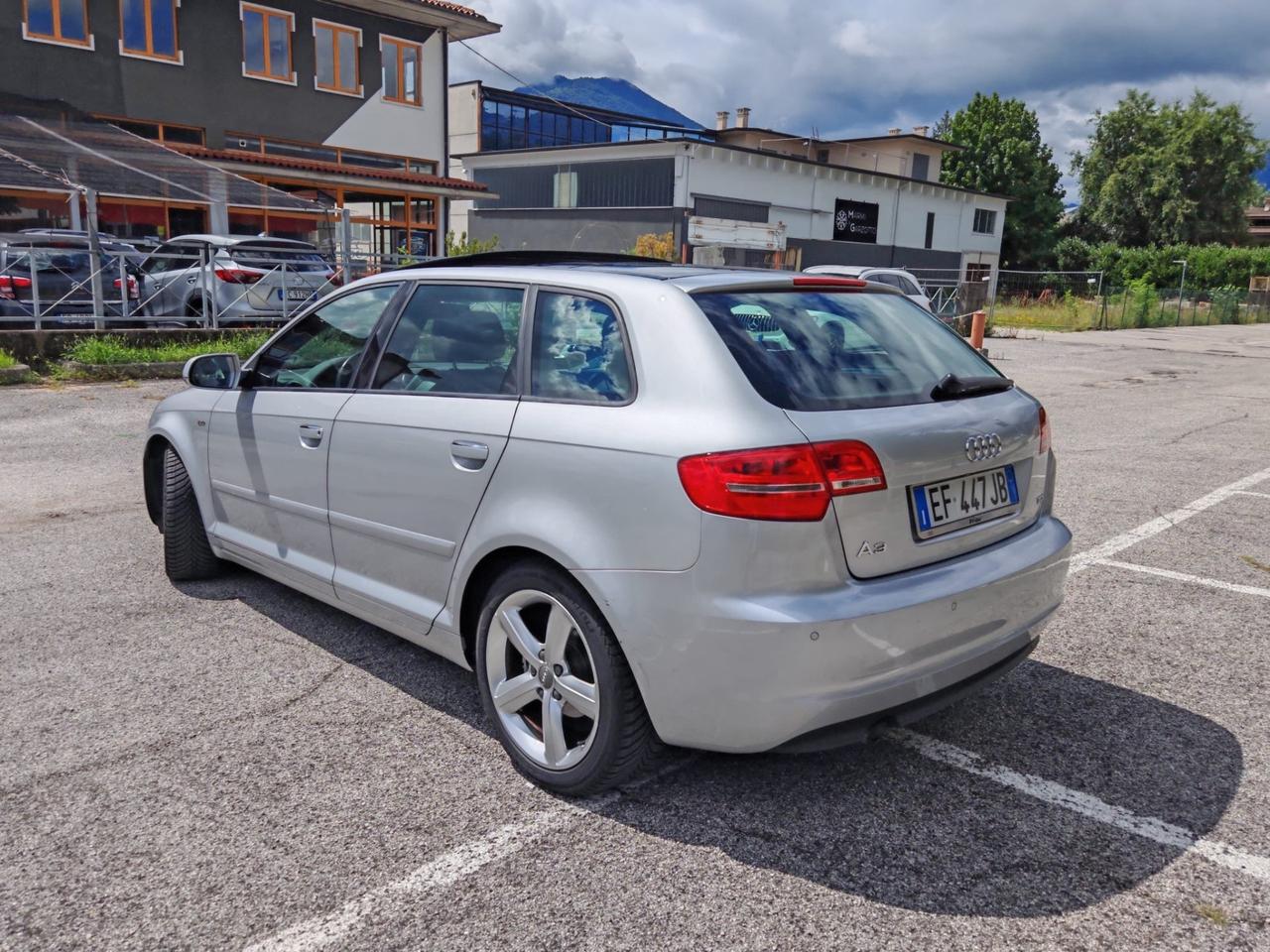 Audi A3 SPB 1.6 TDI 105cv Autom