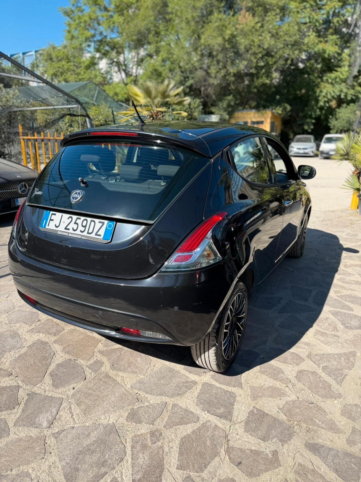 Lancia Ypsilon 1.3 MJT 16V 95 CV 5 porte S&S Unyca