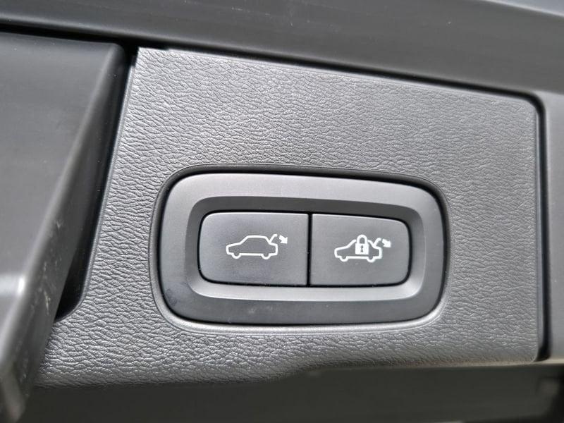 Volvo XC60 II 2022 2.0 b4 Plus Bright auto