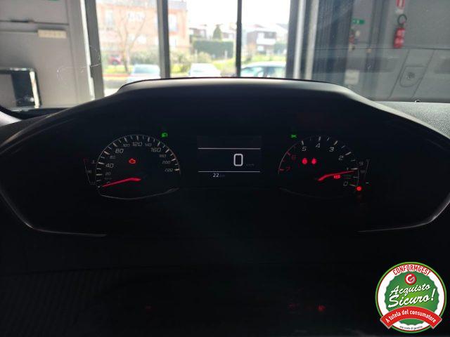 PEUGEOT 2008 Hybrid 110 e-DCS6 Style