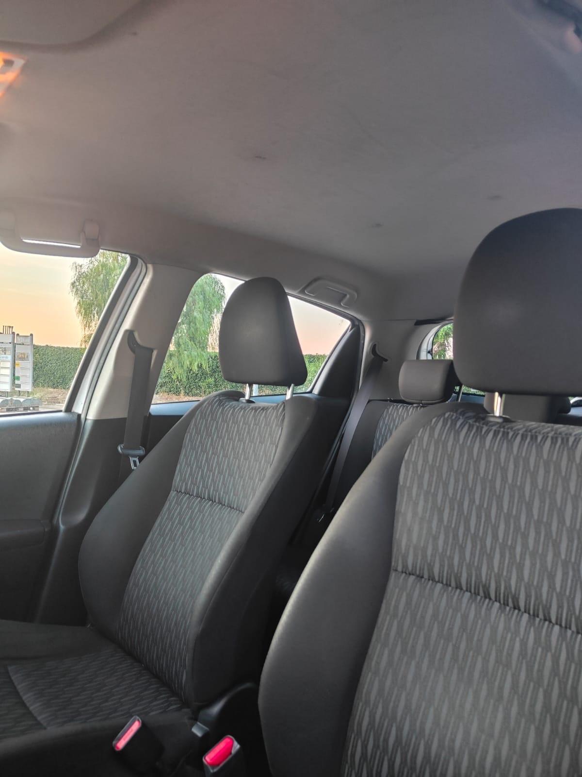 Toyota Yaris 1.0 5 porte Lounge