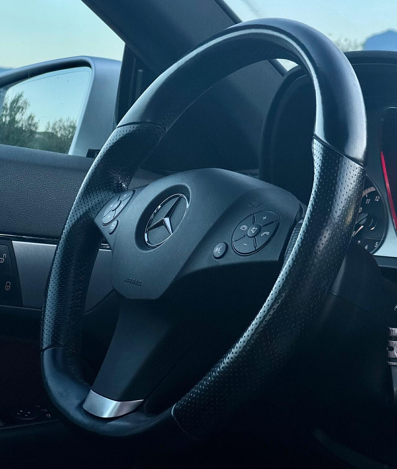 Mercedes-benz E220 Avantgarde AMG FULL OPT.