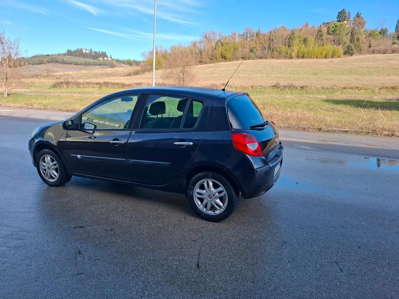 Renault Clio 1.2 16V 5 porte Luxe