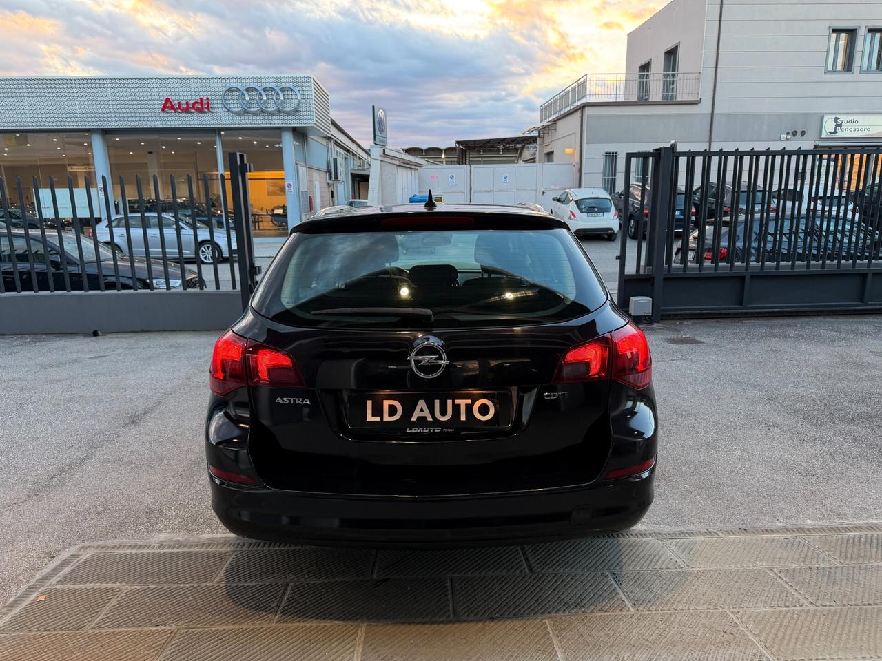 Opel Astra 1.7 CDTI 125CV Sports Tourer Cosmo DISTRIBUZIONE OK