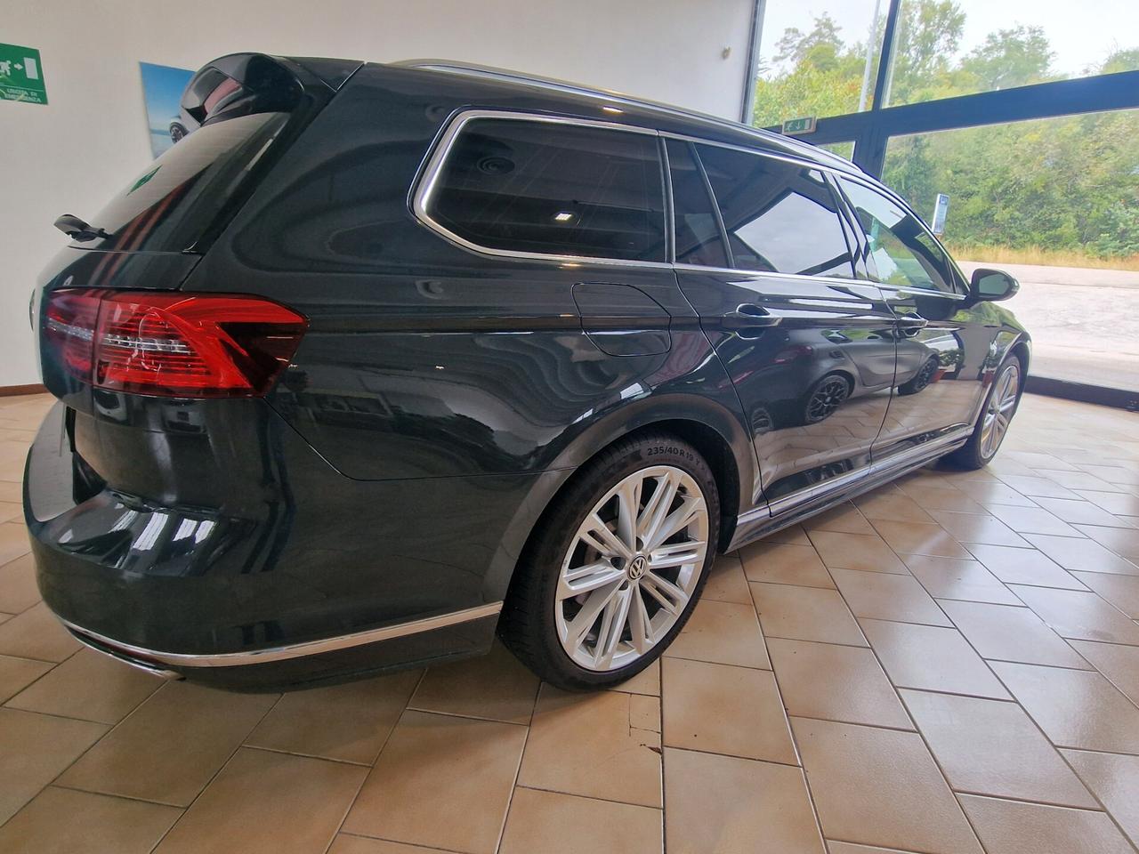 Volkswagen Passat Business 2.0 TDI Executive BlueMotion Technology