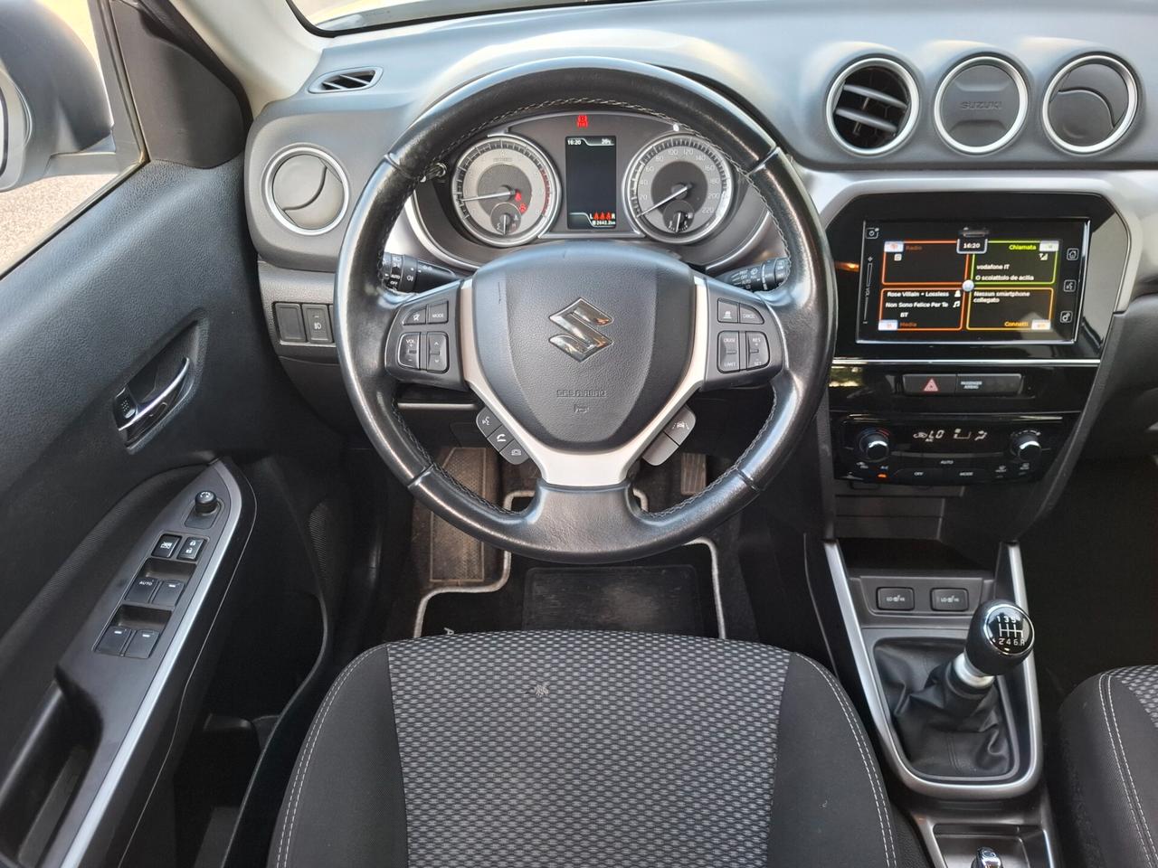 Suzuki Vitara 1.4 Hybrid Top