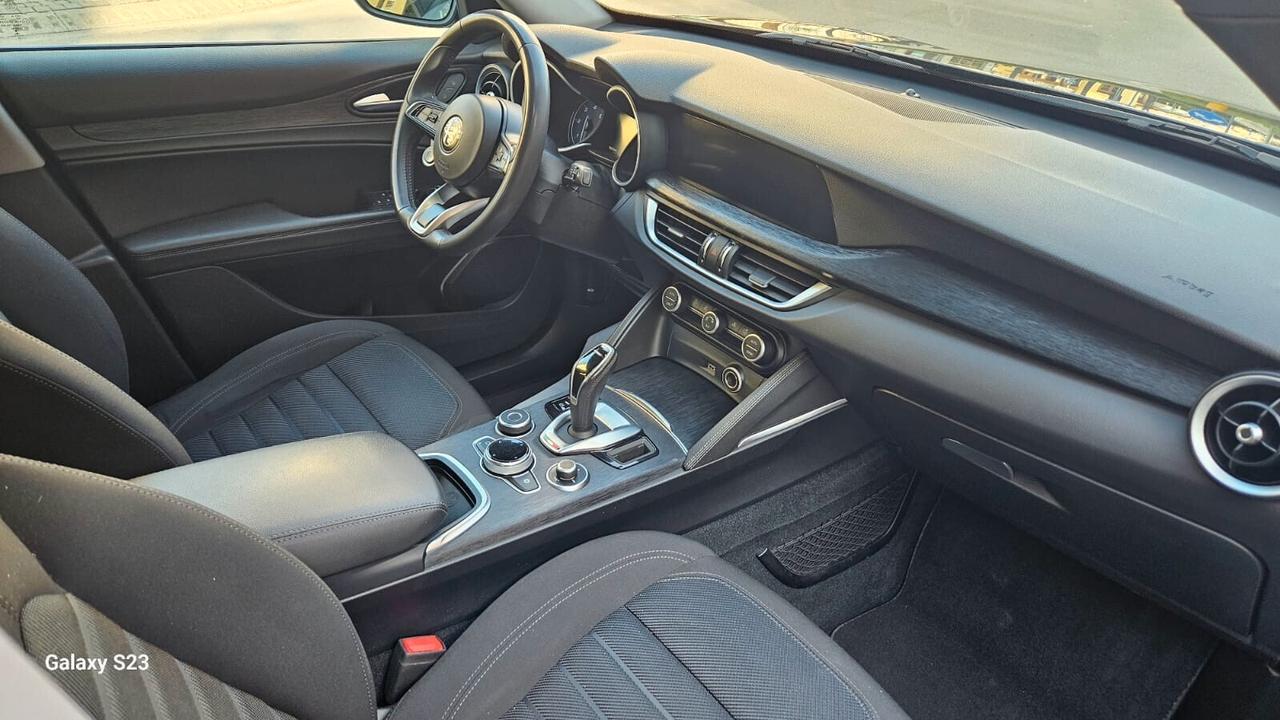 Alfa Romeo Stelvio 2.2 Turbodiesel 160 CV AT8 RWD Super