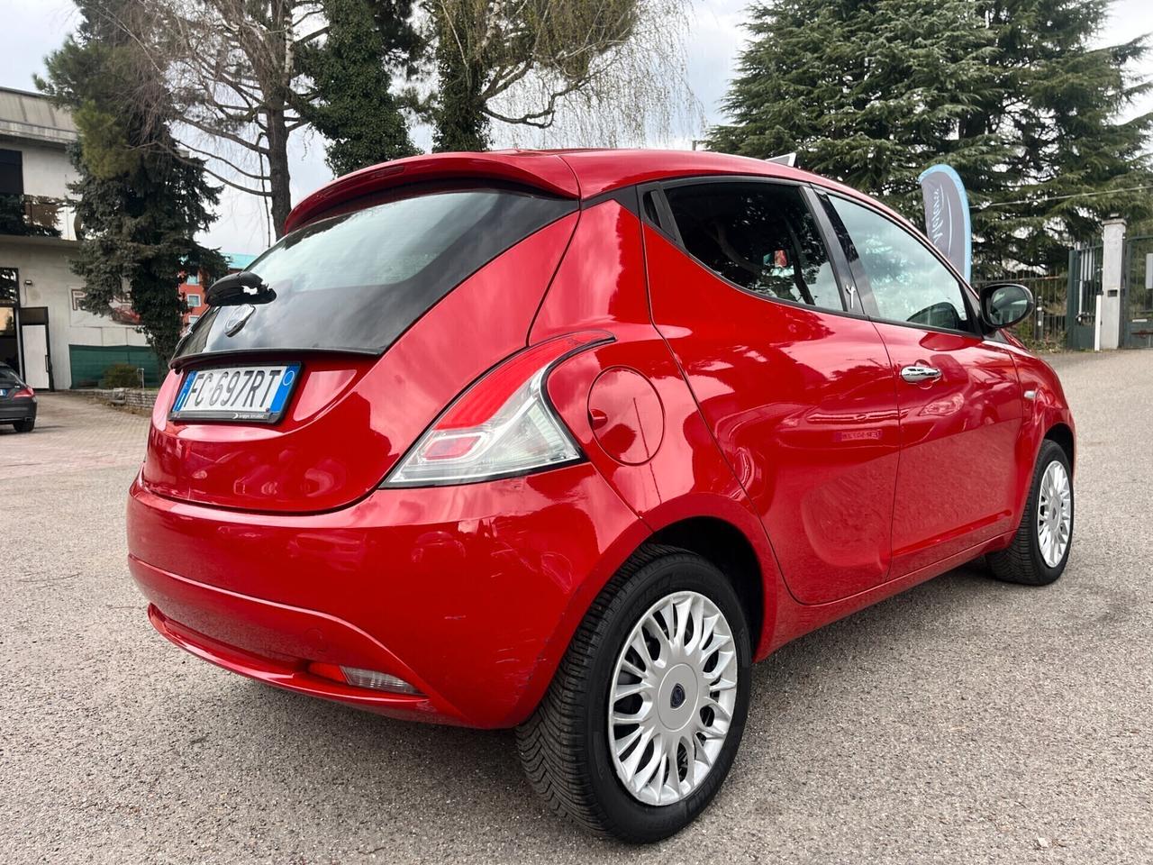 Lancia Ypsilon 1.2 69 CV 5 porte