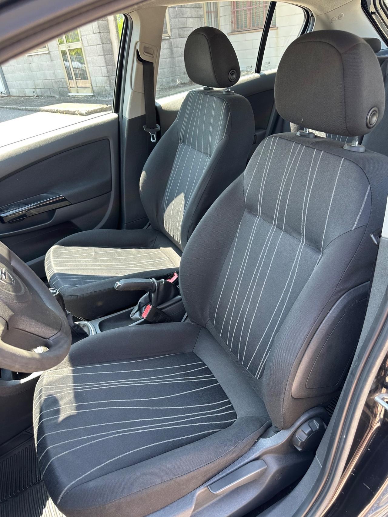 Opel Corsa 1.2 5 porte Cosmo