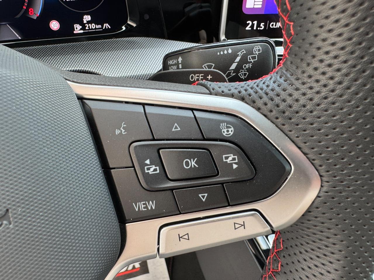 VOLKSWAGEN GOLF GTI 8.5 2.0 TSI 265CV DSG 