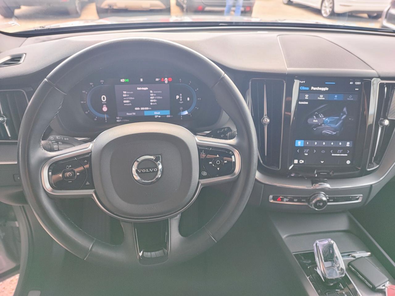 Volvo XC 60 XC60 B4 (d) AWD automatico Ultimate Dark