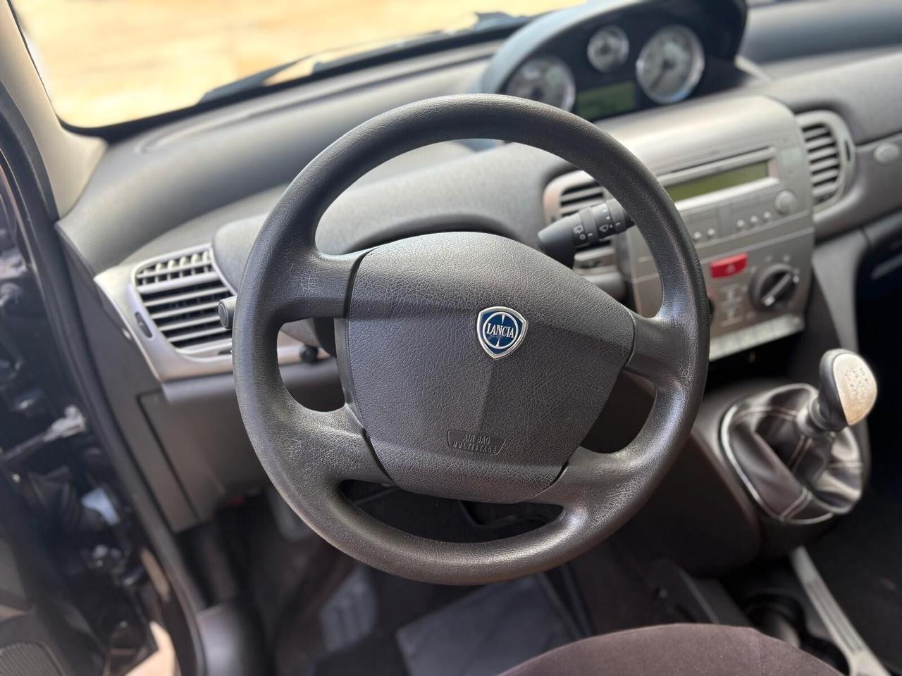 Lancia Ypsilon 1.4 Argento